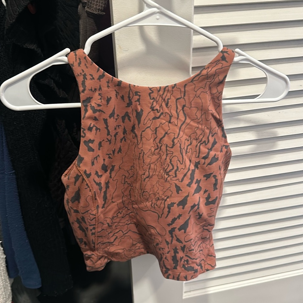 Lululemon top